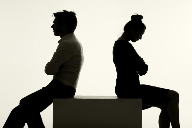Gestalt Thérapie de Couple à Cergy, Psychothérapie de Couple à Cergy, Thérapie de Couple à Cergy, Médiation de Couple à Cergy, Infidélité, Adultère, Mensonges, Reproches, Disputes, Trahison, Incompréhension, manque d’écoute, Suspicion, Jalousie, Perte de Confiance, Manque de Confiance, Séparation, Détachement, Divorce, Difficultés relationnelles, Difficultés à communiquer, Problèmes relationnels, Problèmes de communication, Mariage, Difficultés amoureuses, Violence conjugale, Nous sommes en désaccord sur l’éducation de nos enfants, On ne se parle plus, on arrive plus à communiquer autrement que par des reproches, A force d’être dans le conflit le moindre détail prend des proportions énormes, On ne prend plus de temps pour notre couple, Nous n’avons plus d’intimité, notre sexualité est un sujet conflictuel, Je ne me sens plus aimé(e) ni désiré(e), La séparation semble être la seule issue, Je suis infidèle, J’ai découvert l’infidélité de l’autre.